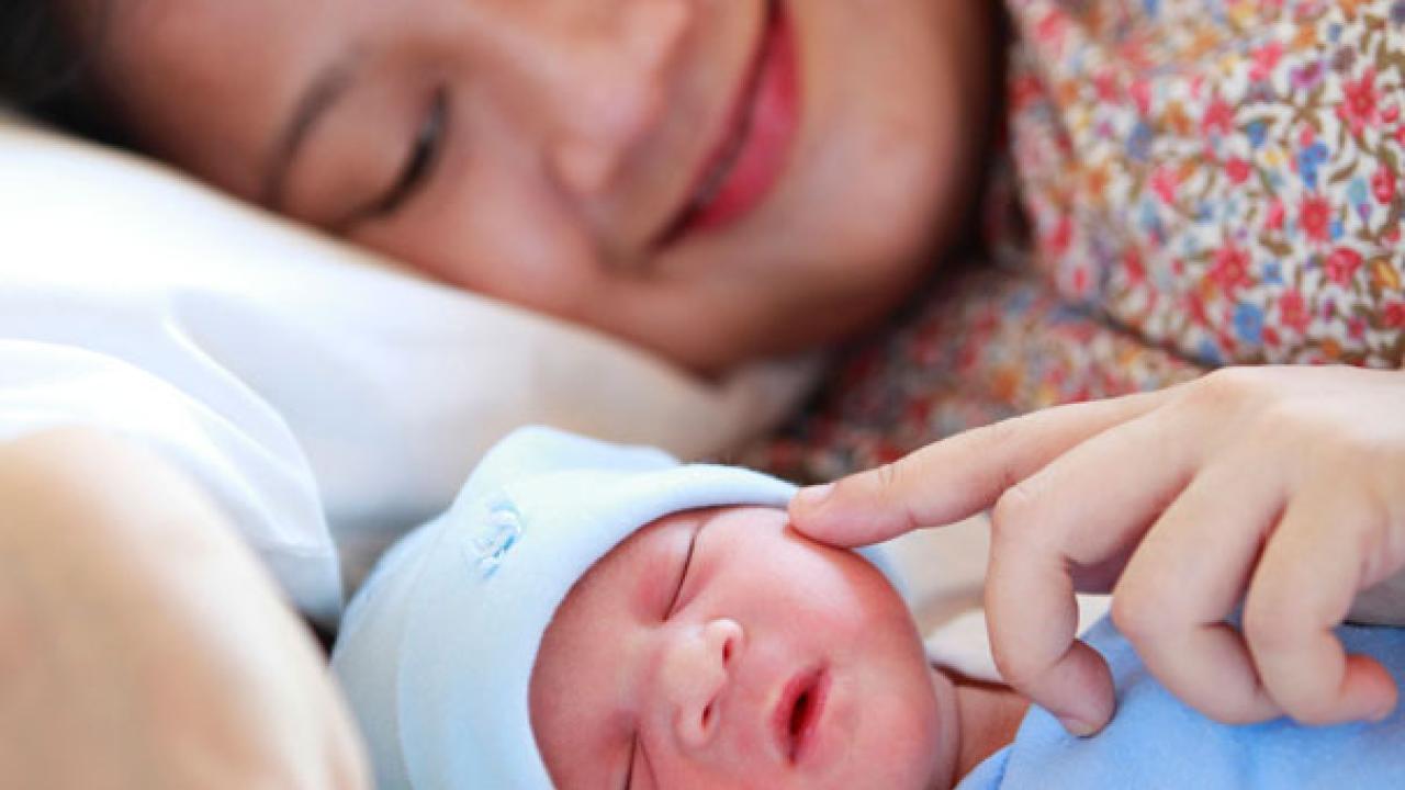 Pampers breastfeeding premie